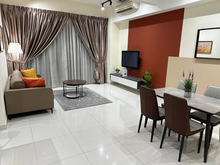 Pangsapuri 2br 2ba In The Heart Of Kl, Regalia Kuala Lumpur